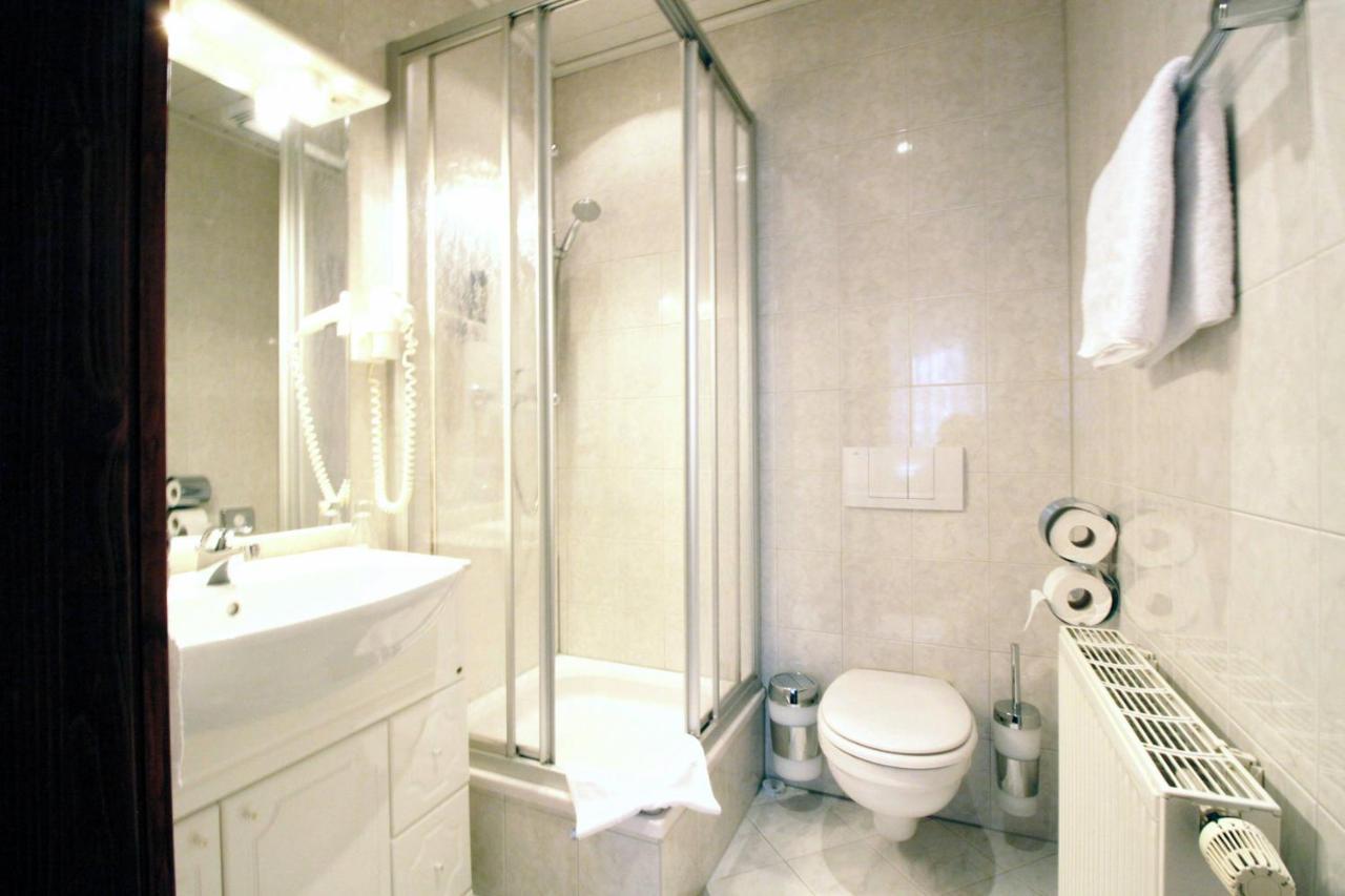 Hotel Promenadenhof Weissensee  外观 照片